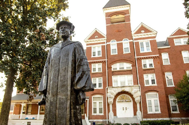 Morehouse Student Wins $10K Cox Scholarship